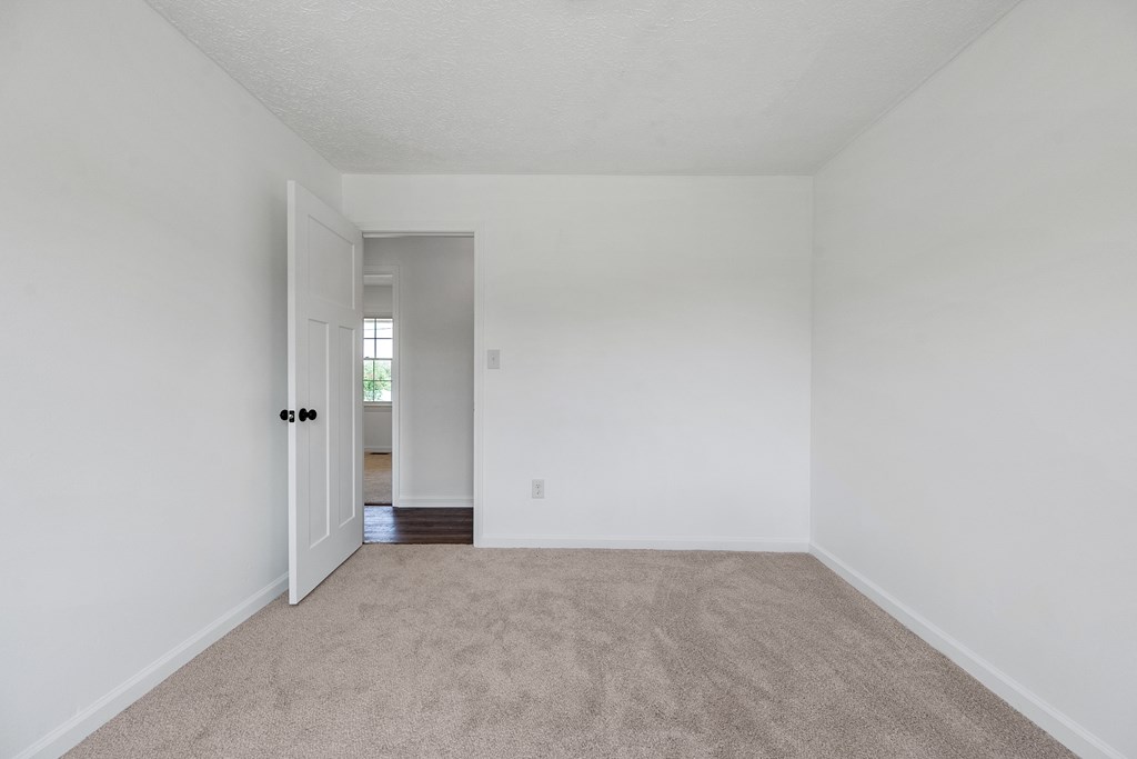 Austinville, Virginia 24312, United States, 3 Bedrooms Bedrooms, ,1 BathroomBathrooms,Residential,Contingent,184965