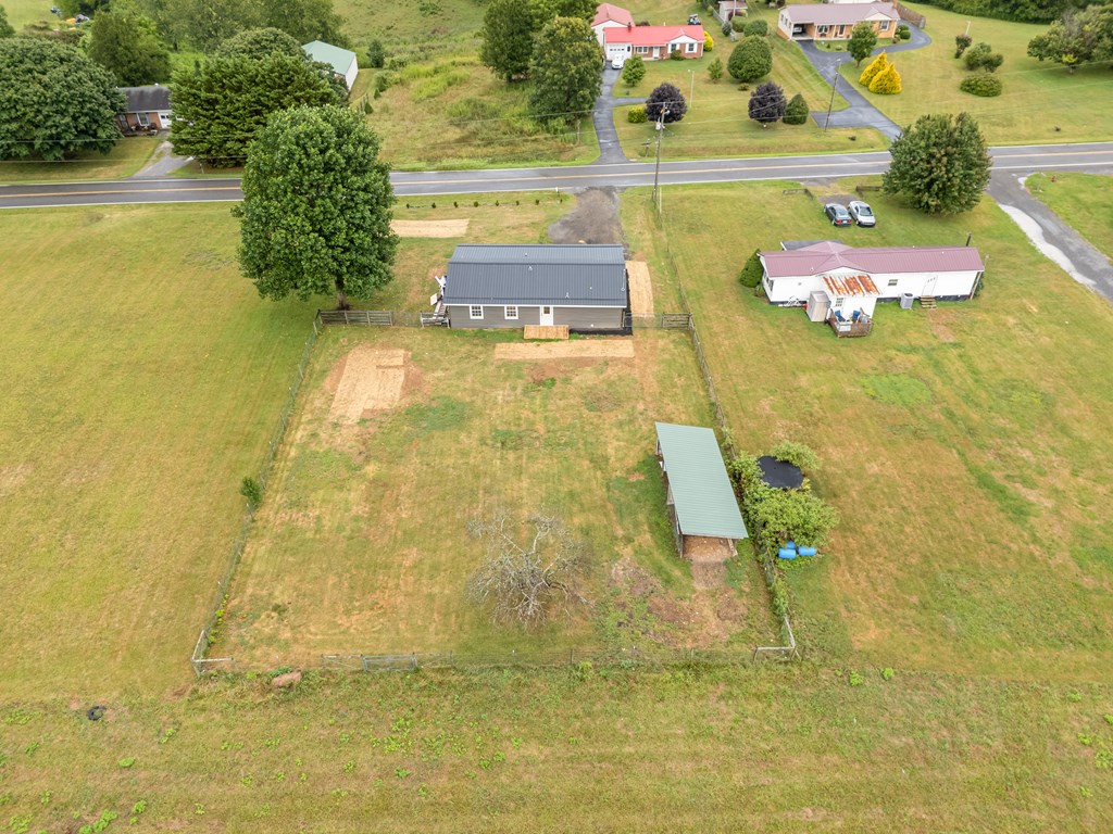 Austinville, Virginia 24312, United States, 3 Bedrooms Bedrooms, ,1 BathroomBathrooms,Residential,Contingent,184965