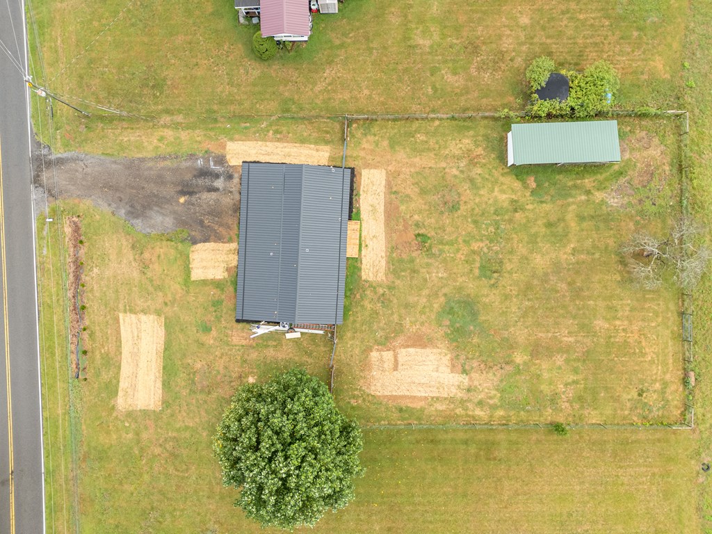 Austinville, Virginia 24312, United States, 3 Bedrooms Bedrooms, ,1 BathroomBathrooms,Residential,Contingent,184965