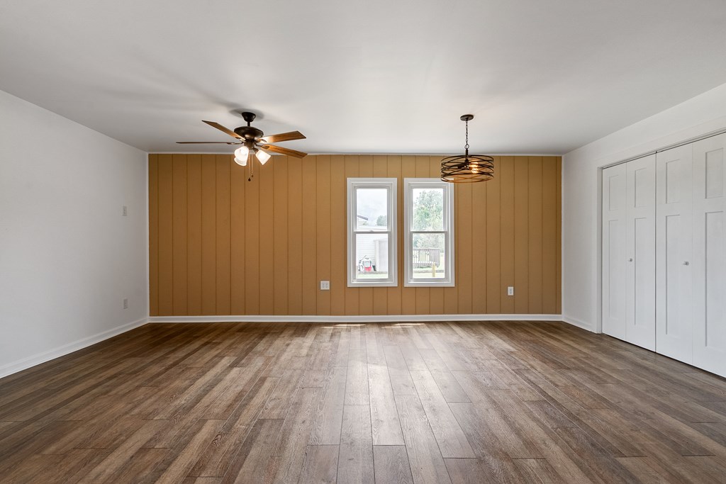 Austinville, Virginia 24312, United States, 3 Bedrooms Bedrooms, ,1 BathroomBathrooms,Residential,Contingent,184965