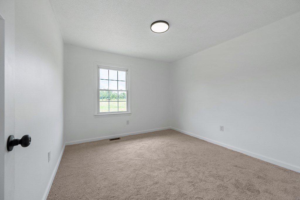 Austinville, Virginia 24312, United States, 3 Bedrooms Bedrooms, ,1 BathroomBathrooms,Residential,Contingent,184965