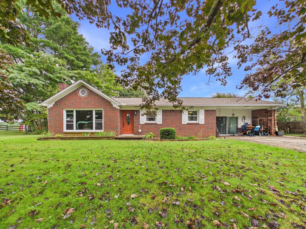 Photo of 490 Oak Grove Rd, Austinville, VA 24312 (MLS # 112093)