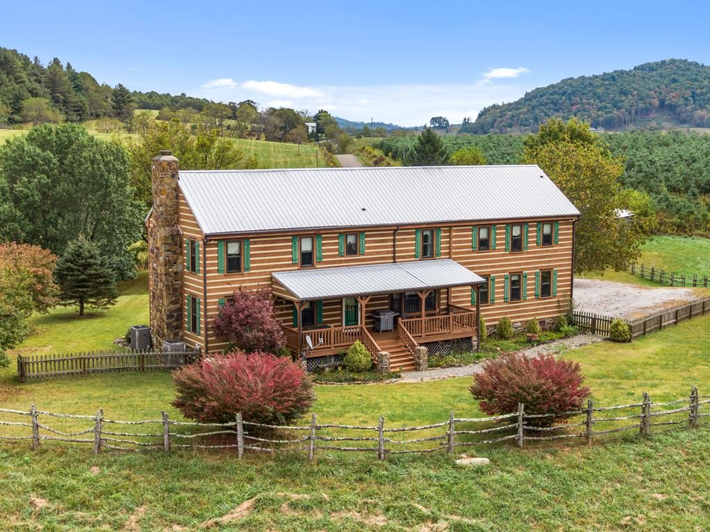 Photo of 840 Carsonville Rd, Elk Creek, VA 24326 (MLS # 103575)