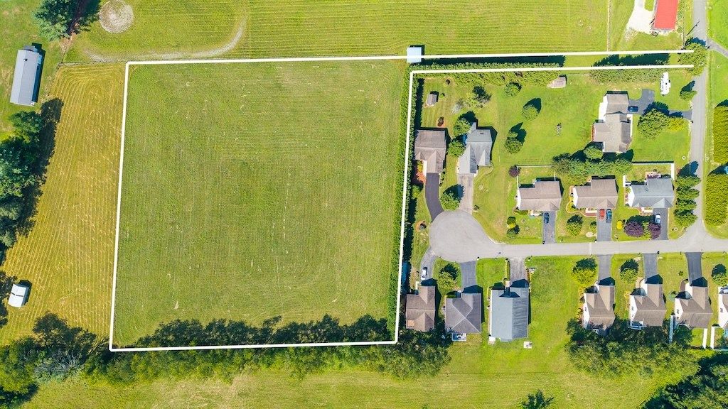 Photo of 4 Kensington Ln, Pulaski, VA 24301 (MLS # 103502)