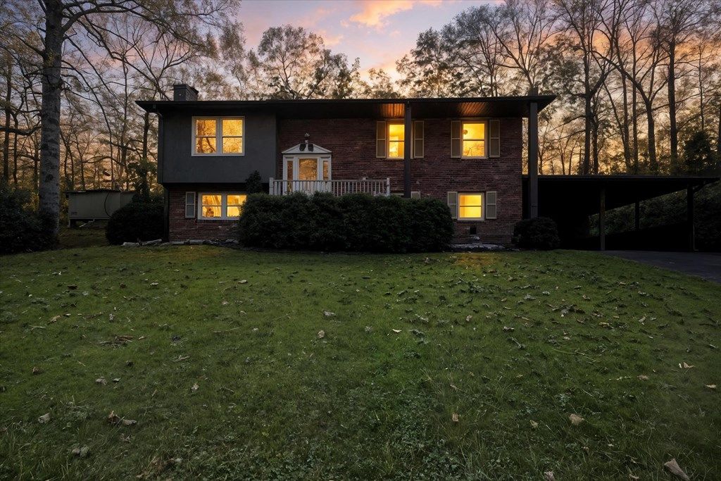 Photo of 862 Hollow Road, Marion, VA 24354 (MLS # 103793)