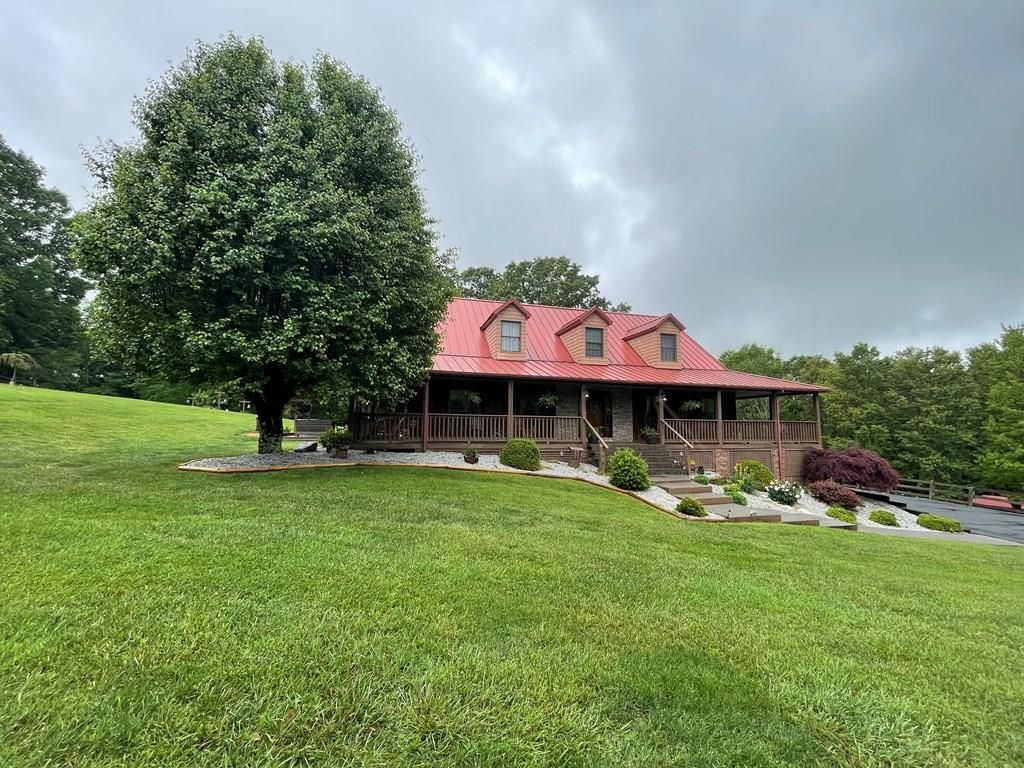 Photo of 207 Knobs Lane, Cedar Bluff, VA 24609 (MLS # 110311)