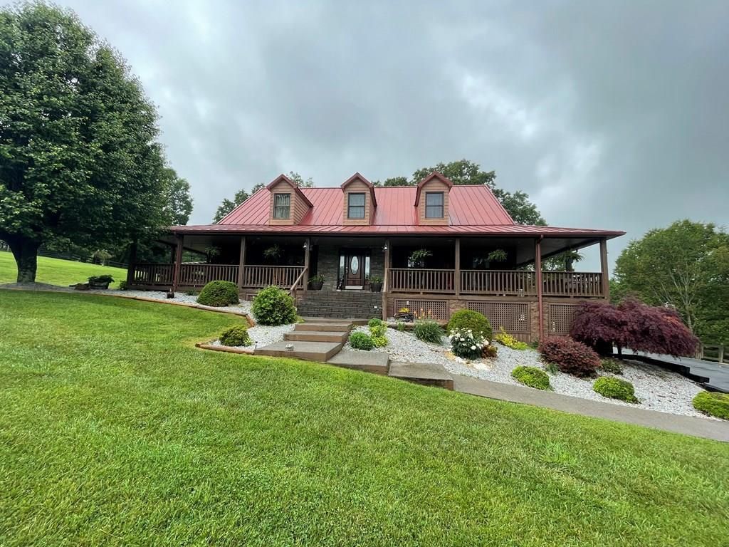 Photo of 207 Knobs Lane, Cedar Bluff, VA 24609 (MLS # 110311)
