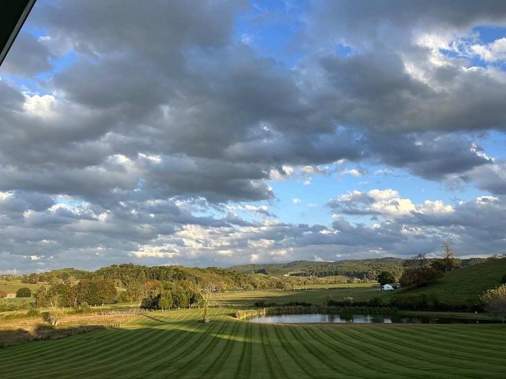 Photo of 480 Stonebrook Dr, Galax, VA 24333 (MLS # 109441)