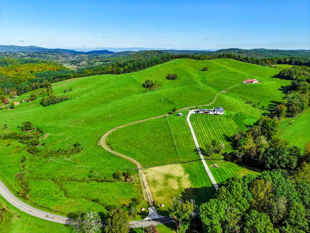 Photo of 1421 Duncans Chapel Rd, Willis, VA 24380 (MLS # 112400)