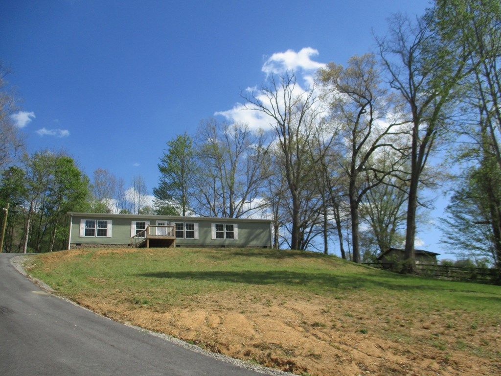 Photo of 8460 Reedy Creek Rd, Bristol, VA 24202 (MLS # 109646)