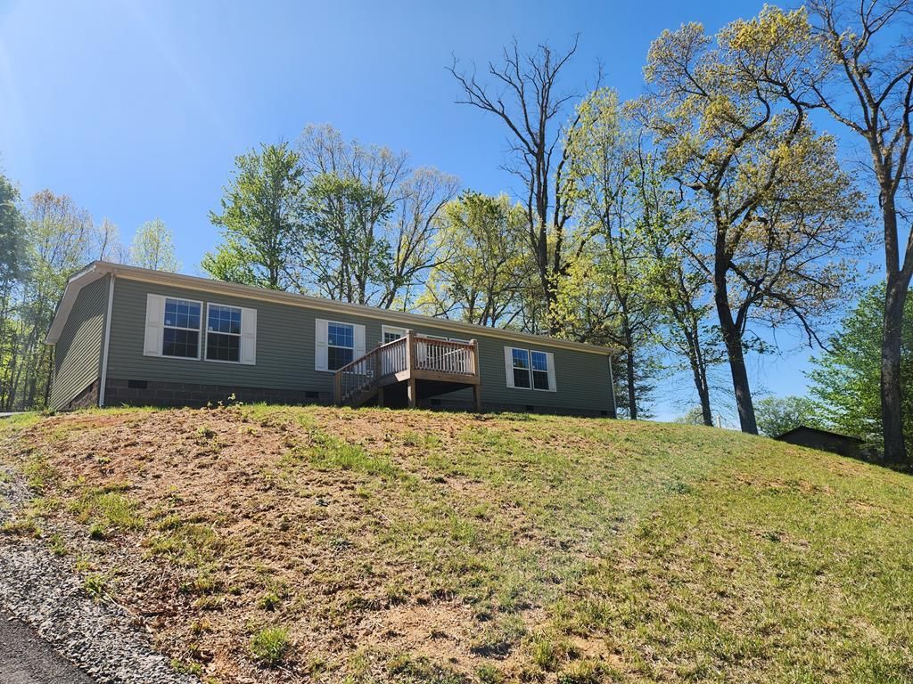 Photo of 8460 Reedy Creek Rd, Bristol, VA 24202 (MLS # 109646)