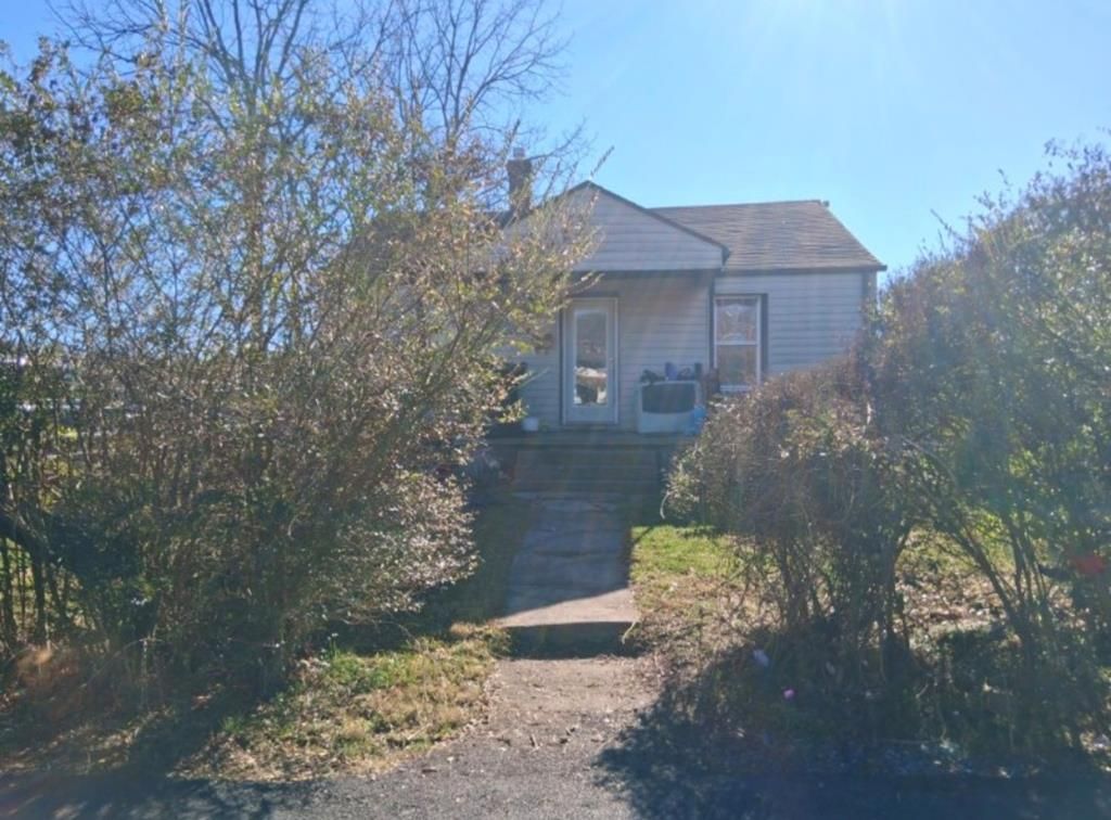 Photo of 932 Duke Street, Marion, VA 24354 (MLS # 104275)