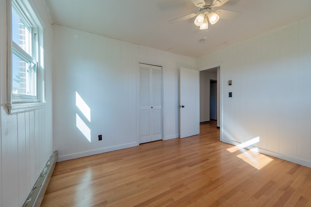 Wytheville, Virginia 24382, United States, 3 Bedrooms Bedrooms, ,1 BathroomBathrooms,Residential,Contingent,117194