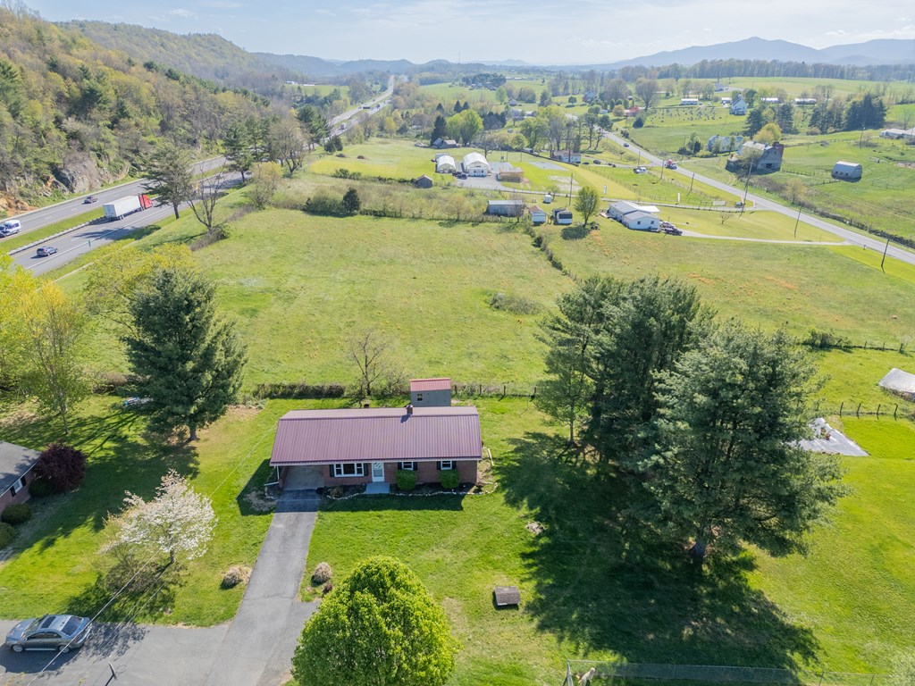 Wytheville, Virginia 24382, United States, 3 Bedrooms Bedrooms, ,1 BathroomBathrooms,Residential,Contingent,117194