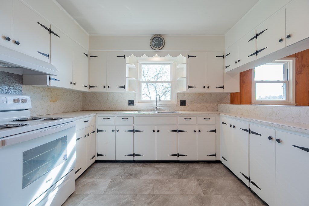 Wytheville, Virginia 24382, United States, 3 Bedrooms Bedrooms, ,1 BathroomBathrooms,Residential,Contingent,117194