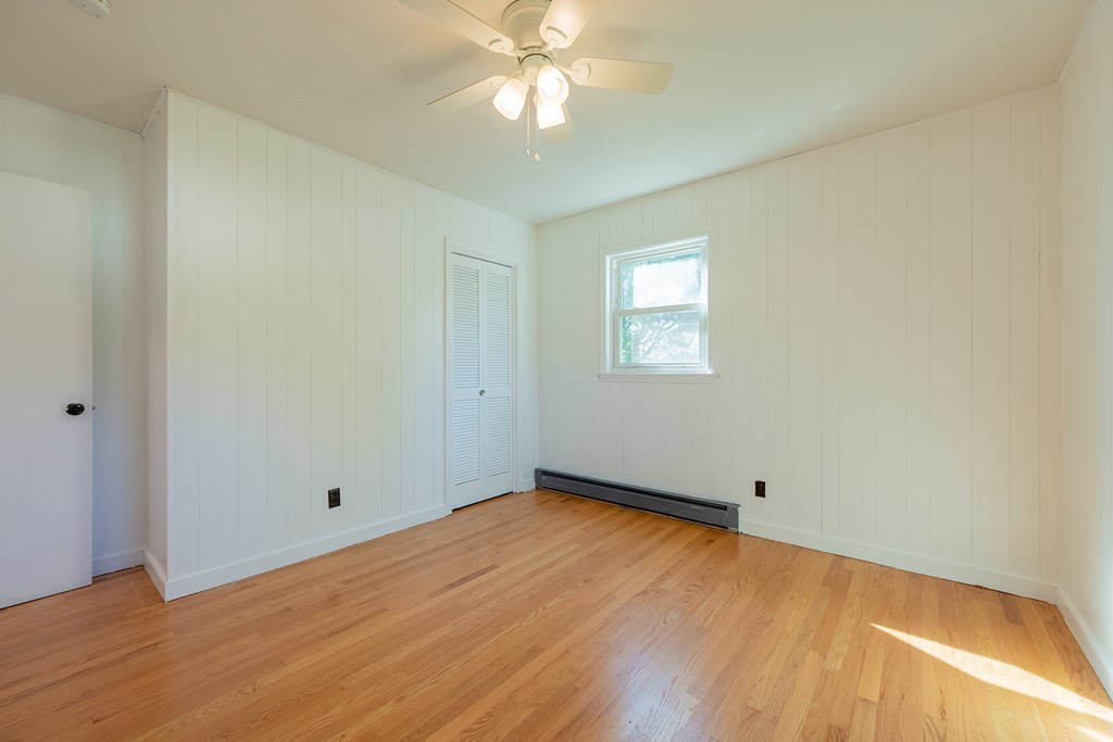 Wytheville, Virginia 24382, United States, 3 Bedrooms Bedrooms, ,1 BathroomBathrooms,Residential,Contingent,117194