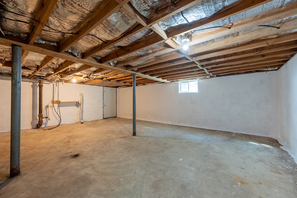 Wytheville, Virginia 24382, United States, 3 Bedrooms Bedrooms, ,1 BathroomBathrooms,Residential,Contingent,117194