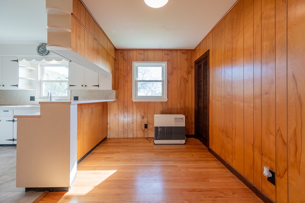 Wytheville, Virginia 24382, United States, 3 Bedrooms Bedrooms, ,1 BathroomBathrooms,Residential,Contingent,117194