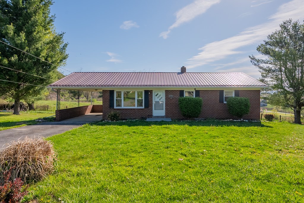 Wytheville, Virginia 24382, United States, 3 Bedrooms Bedrooms, ,1 BathroomBathrooms,Residential,Contingent,117194