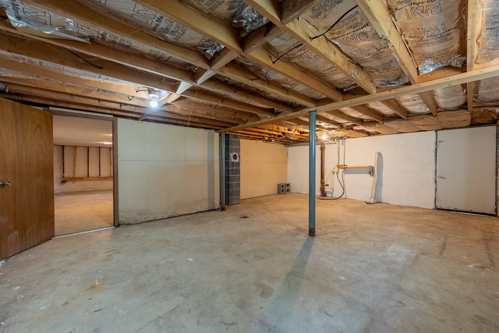 Wytheville, Virginia 24382, United States, 3 Bedrooms Bedrooms, ,1 BathroomBathrooms,Residential,Contingent,117194