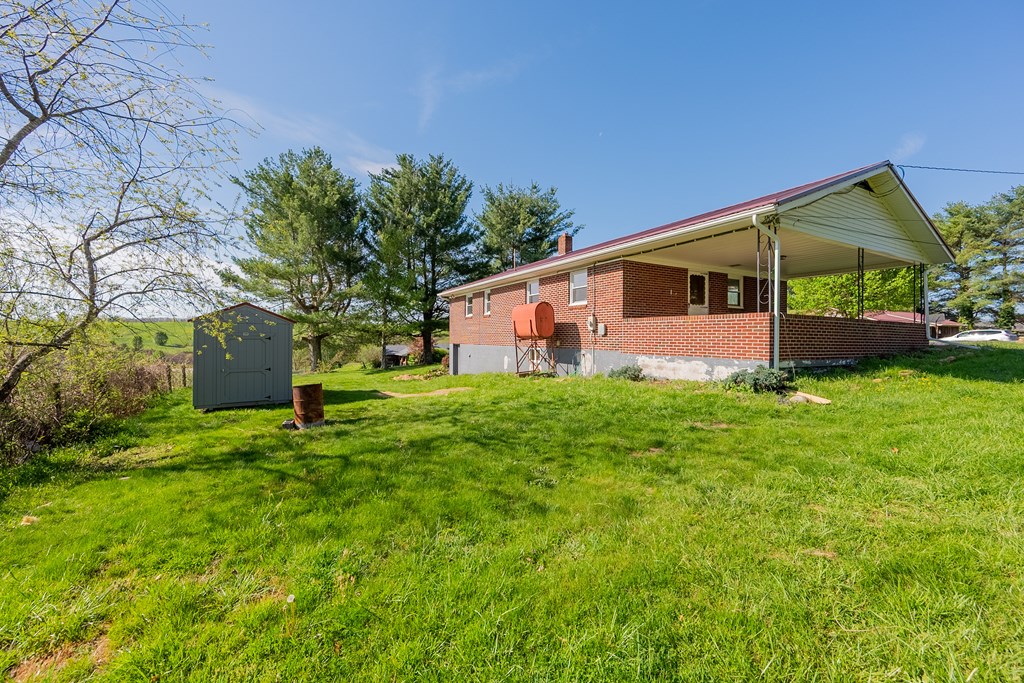 Wytheville, Virginia 24382, United States, 3 Bedrooms Bedrooms, ,1 BathroomBathrooms,Residential,Contingent,117194