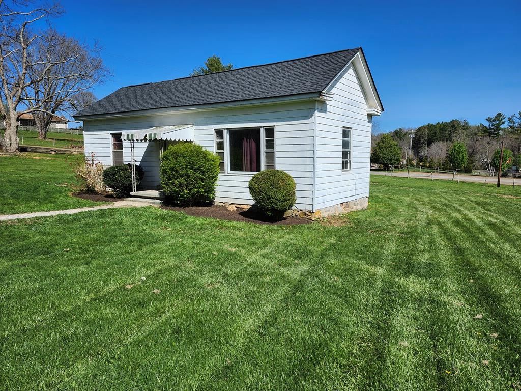 Photo of 300 Webbs Mill Rd, Floyd, VA 24091 (MLS # 109498)