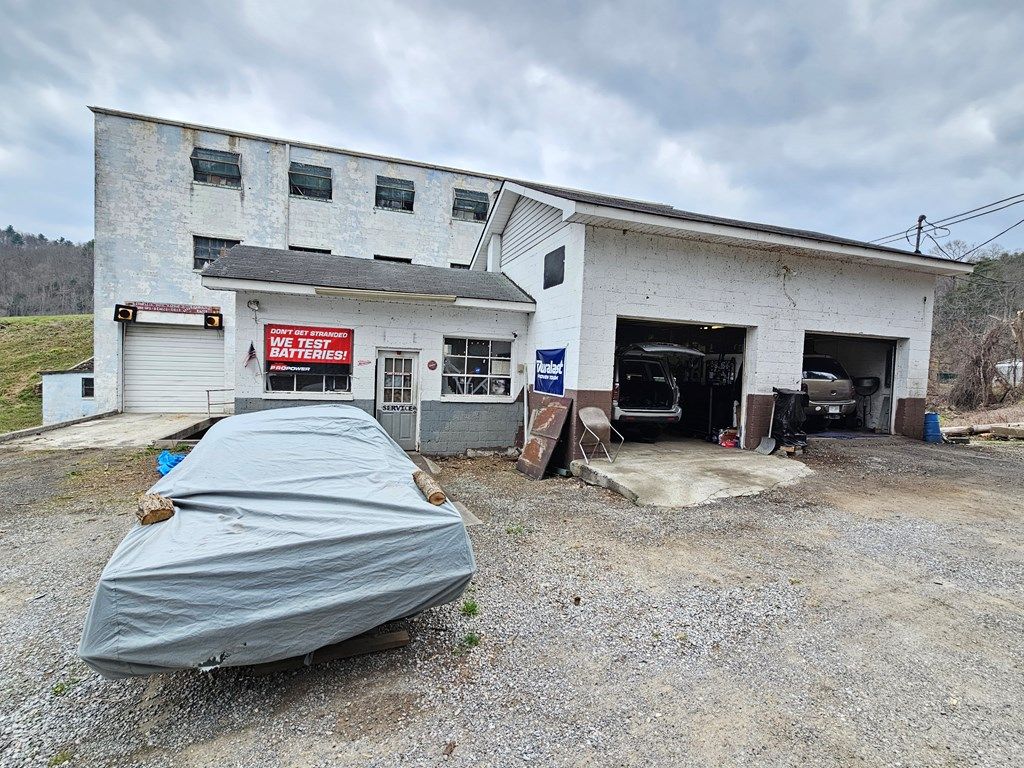 Photo of 53 Ivanhoe Rd #0, Fries, VA 24330 (MLS # 109363)