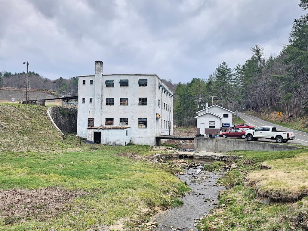 Photo of 53 Ivanhoe Rd #0, Fries, VA 24330 (MLS # 109363)