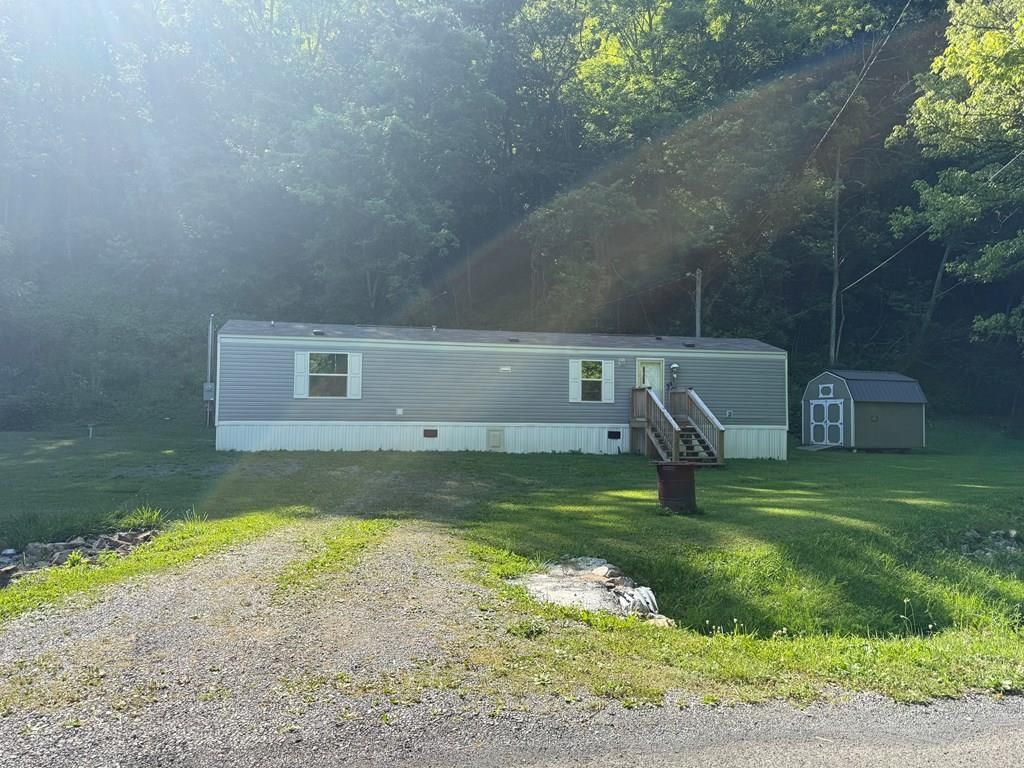 Photo of 35 Thompson Creek Rd, Honaker, VA 24260 (MLS # 110853)