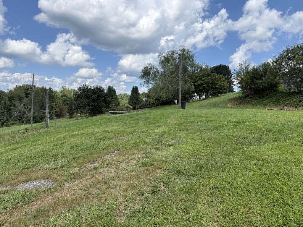 Photo of 2814 Lime Kiln RD #1, Fries, VA 24330 (MLS # 111611)