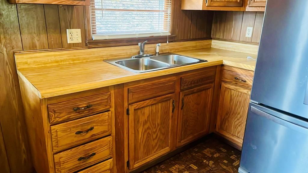 Photo of 818 Buskill Ave, Richlands, VA 24641 (MLS # 104408)