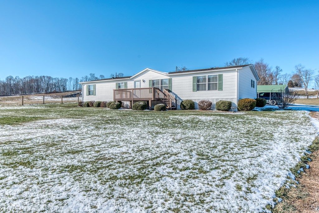 Photo of 28185 Rivermont Drive, Meadowview, VA 24361 (MLS # 104347)