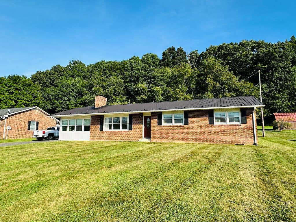 Photo of 28236 Lee Highway, Meadowview, VA 24361 (MLS # 111273)