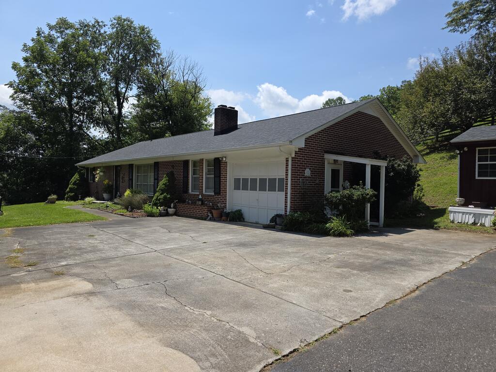 Photo of 1377 Floyd Hwy N HWY, Floyd, VA 24091 (MLS # 112092)