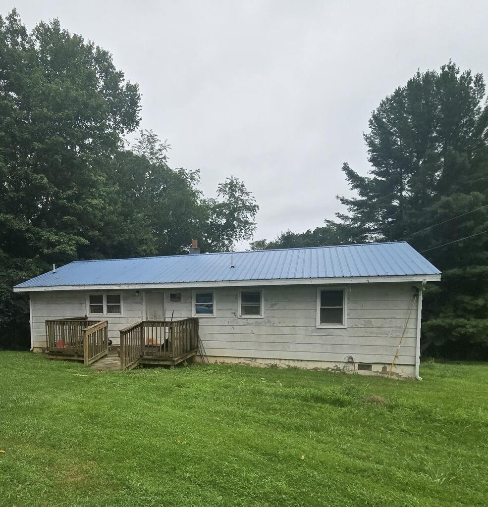 Photo of 469 Huddle Rd, Ivanhoe, VA 24350 (MLS # 112103)