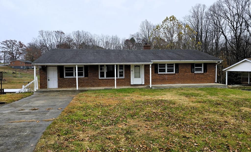 Photo of 3511 Longview Dr, Collinsville, VA 24078 (MLS # 104372)