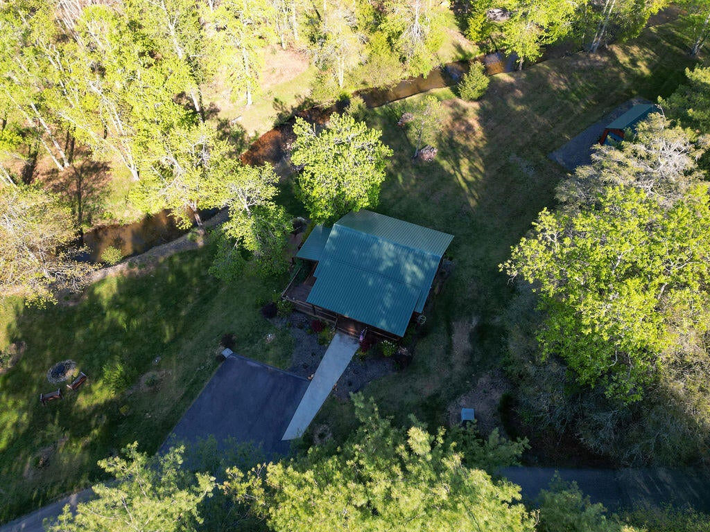 Photo of 157 Double Bridges Dr, Fancy Gap, VA 24328 (MLS # 112485)