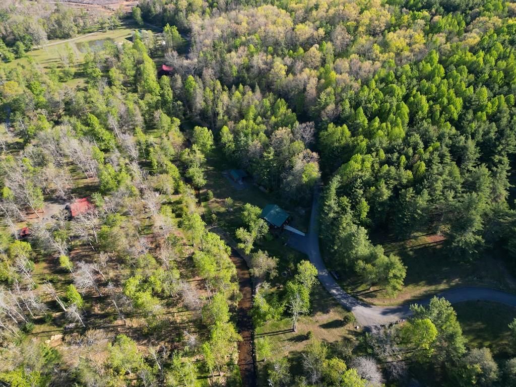 Photo of 157 Double Bridges Dr, Fancy Gap, VA 24328 (MLS # 110021)
