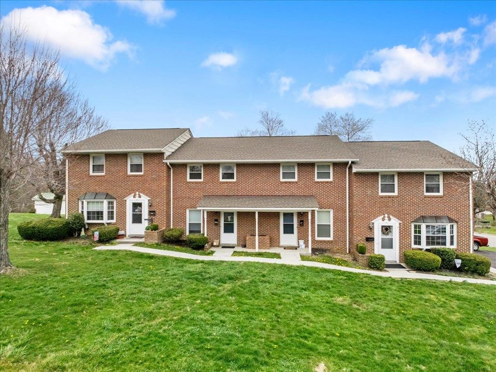 Photo of 800 N 8th Street, Wytheville, VA 24382 (MLS # 109597)