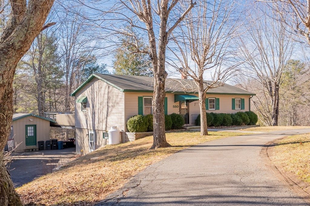 Photo of 550 Dogwood Dr, Hillsville, VA 24343 (MLS # 104583)