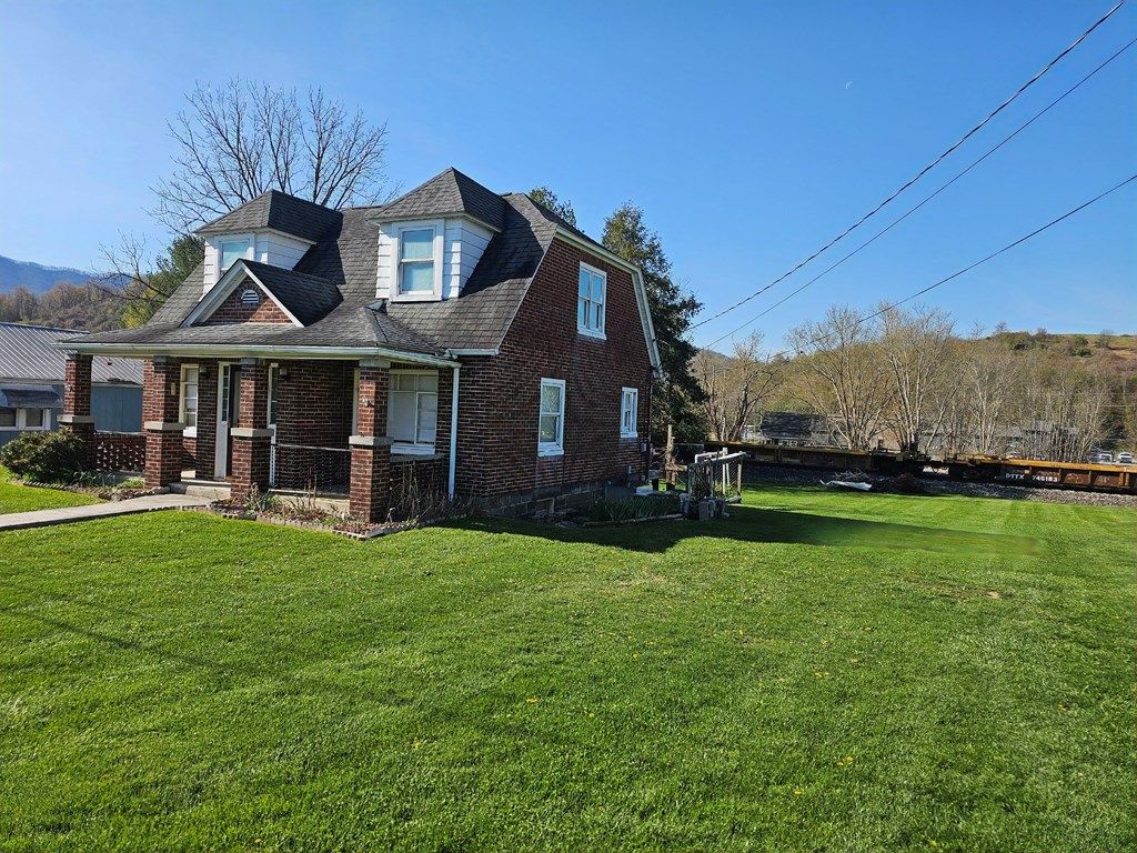Photo of 363 Valleyview Street, North Tazewell, VA 24630 (MLS # 109588)