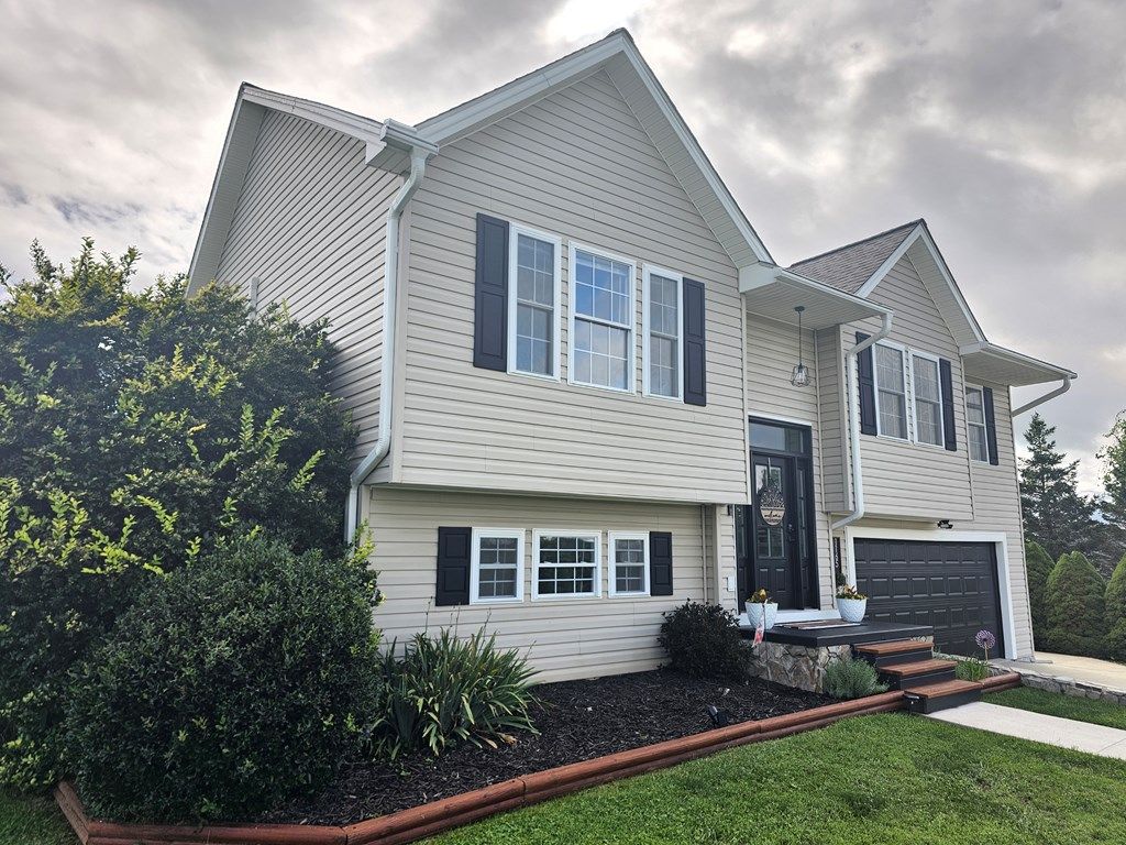 Photo of 1165 Honeycutt Dam Rd, Woodlawn, VA 24381 (MLS # 102980)