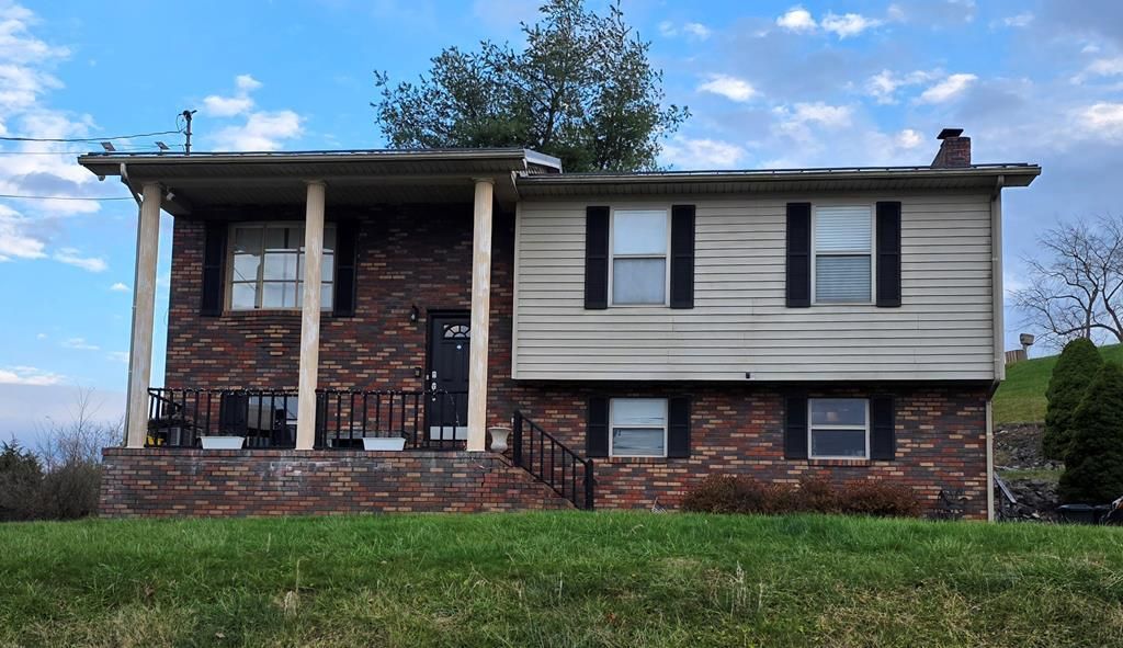 Photo of 428 Westview Street, Pounding Mill, VA 24637 (MLS # 104139)