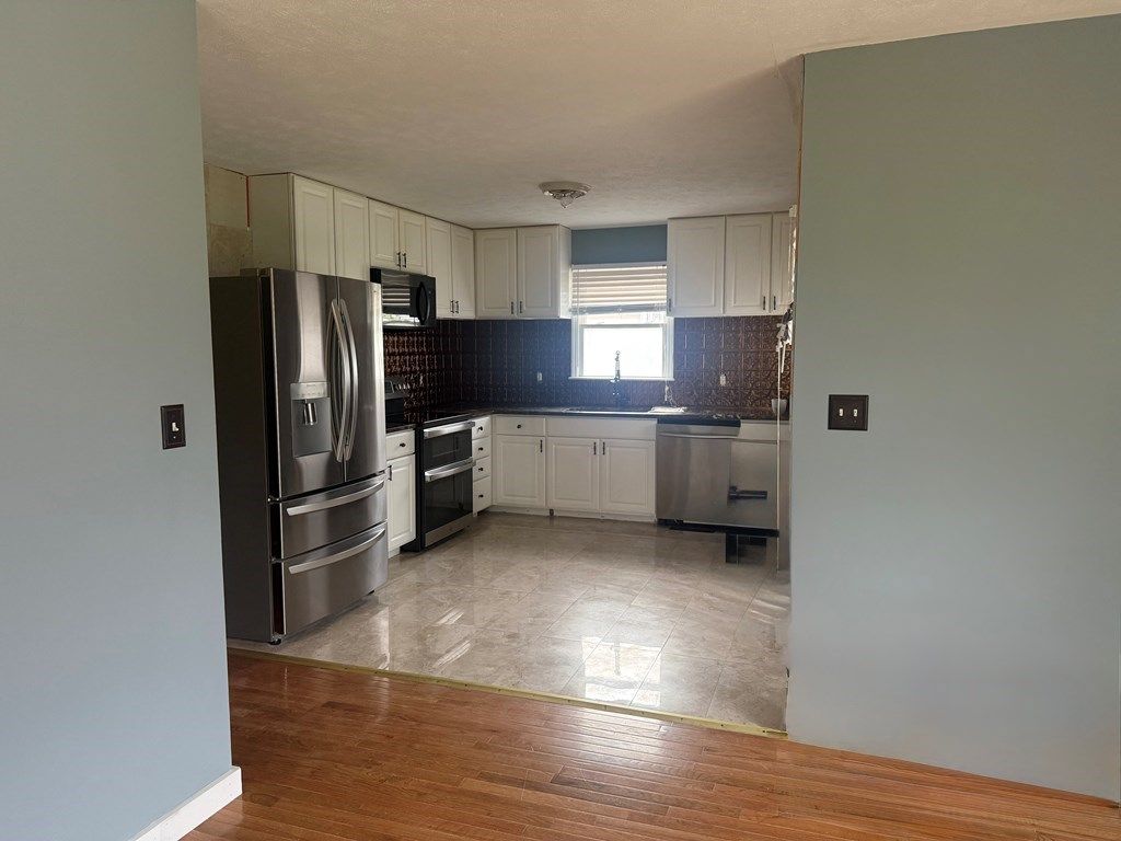 Photo of 628 Locust St, Abingdon, VA 24210 (MLS # 104505)