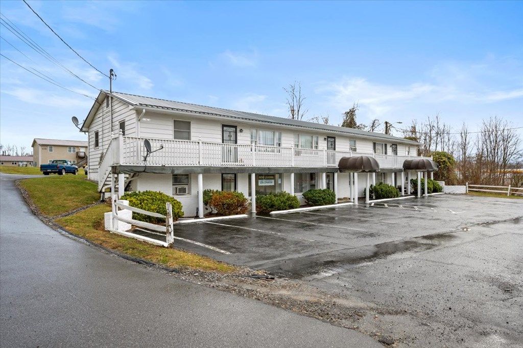 Photo of 33424 Bunker Hill Lane, Glade Spring, VA 24340 (MLS # 104249)