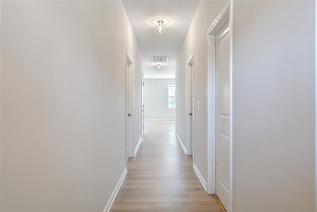 7355 King's Pointe Dr