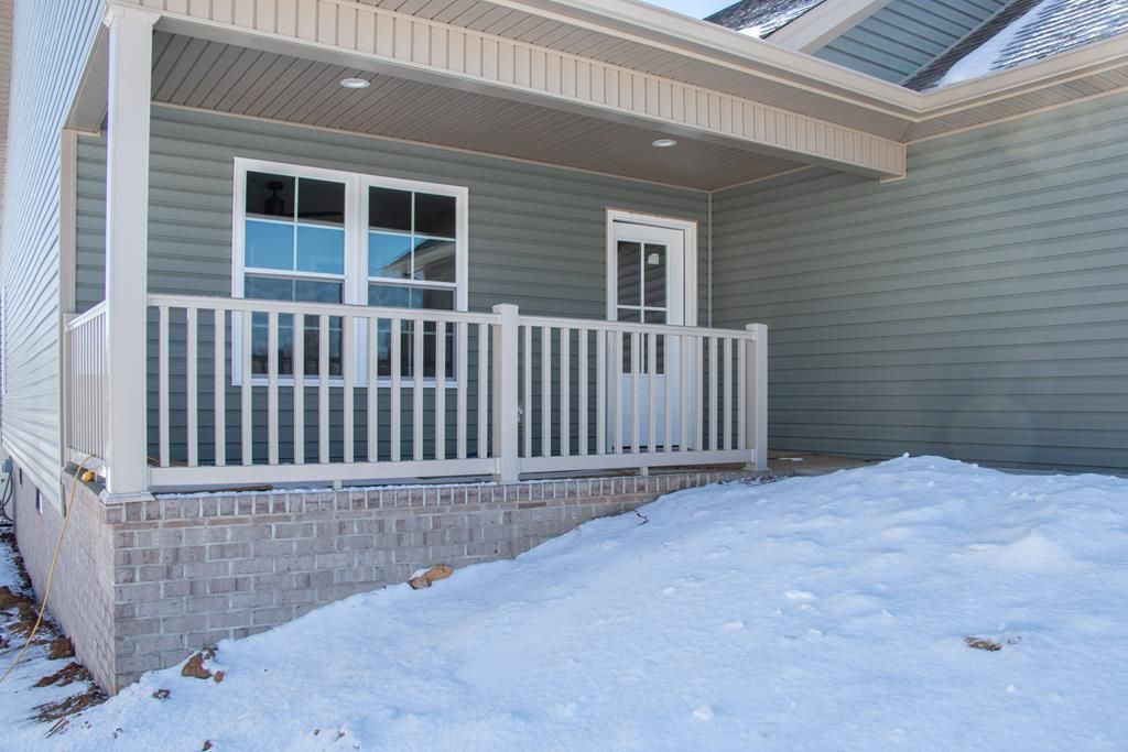 Photo of 17140 Sedona Drive, Abingdon, VA 24211 (MLS # 105759)