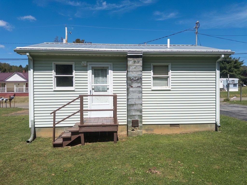 Photo of 166 Slemp Creek Rd, Sugar Grove, VA 24375 (MLS # 109184)