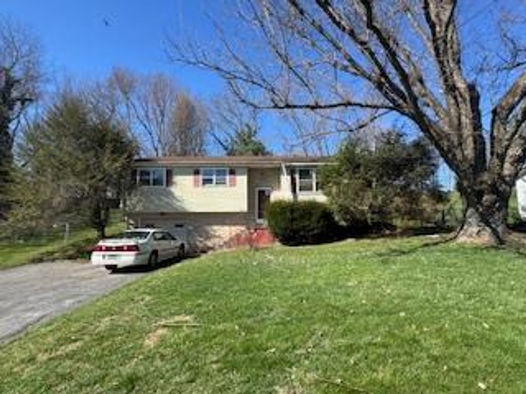 Photo of 3125 Old Stage Road, Glade Spring, VA 24340 (MLS # 109121)