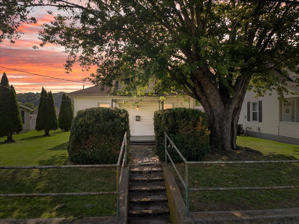 Photo of 2209 W Main Street, Radford, VA 24141 (MLS # 110996)